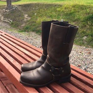 FRYE Size 10 Harness boots Like new